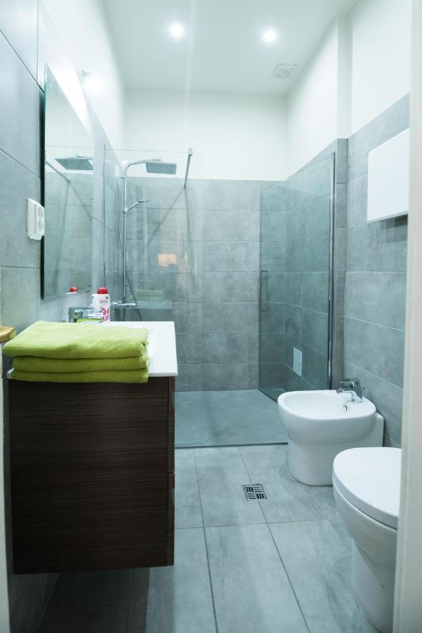 Budapesteasyflat Oktogon Lux Esterno foto