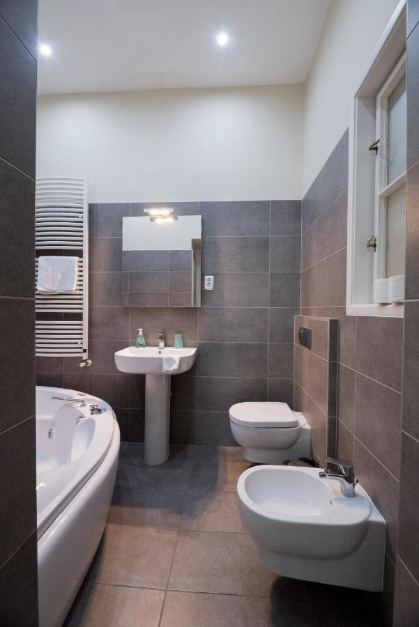 Budapesteasyflat Oktogon Lux Esterno foto